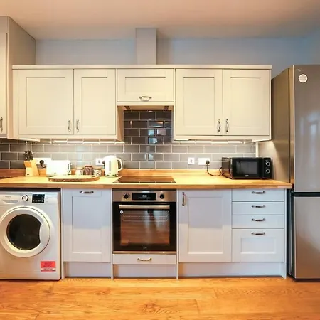 Raleigh 2 Bedroom Flat Apartman