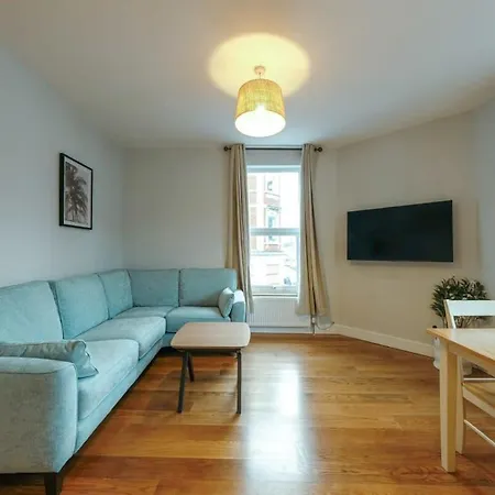 Апартаменты Raleigh 2 Bedroom Flat