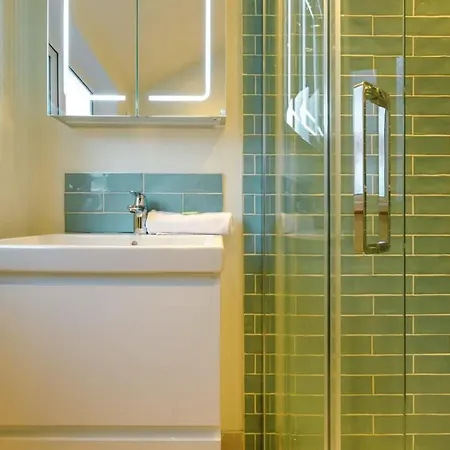 Raleigh 2 Bedroom Flat * Μπρίστολ